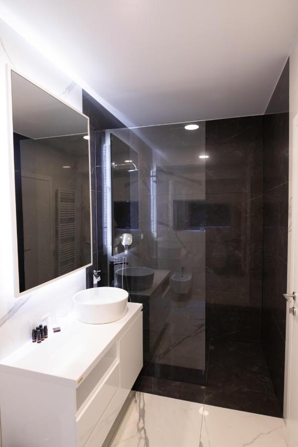 Apartment Summit *