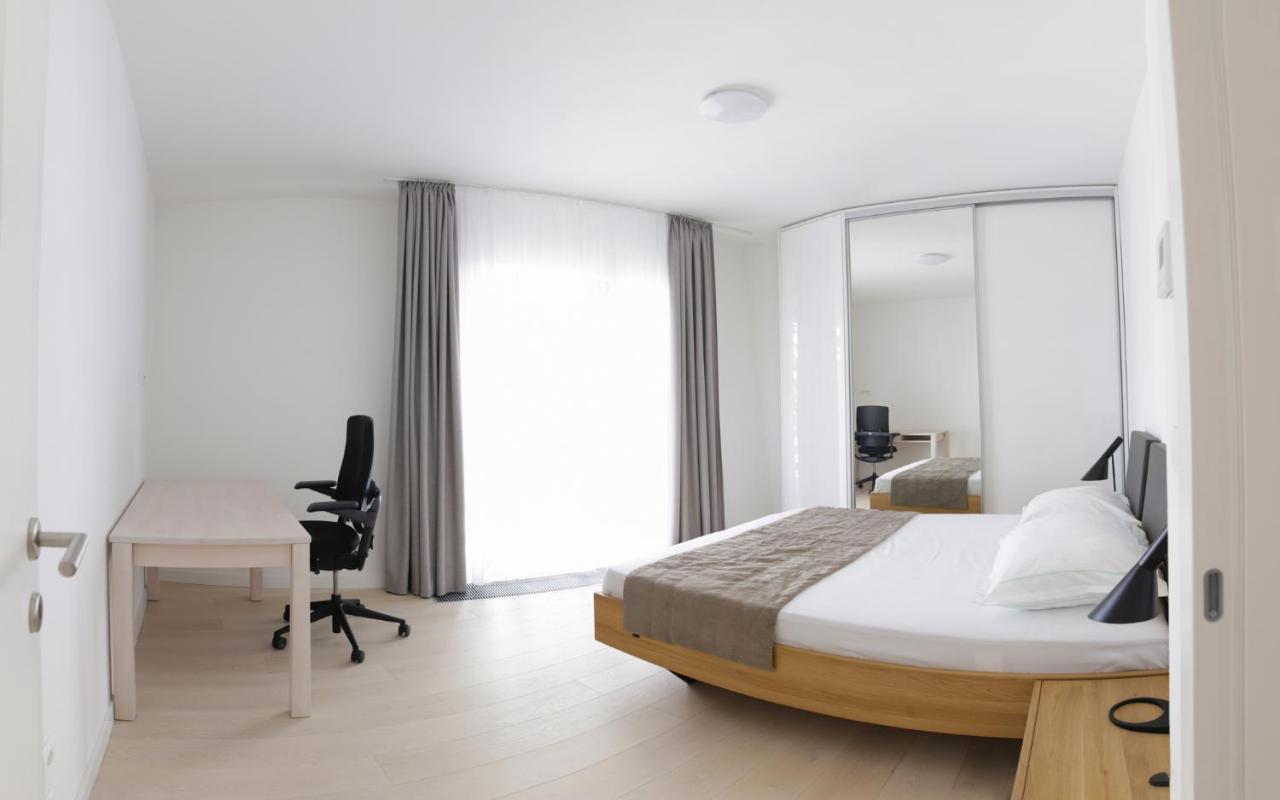 Apartment Summit *