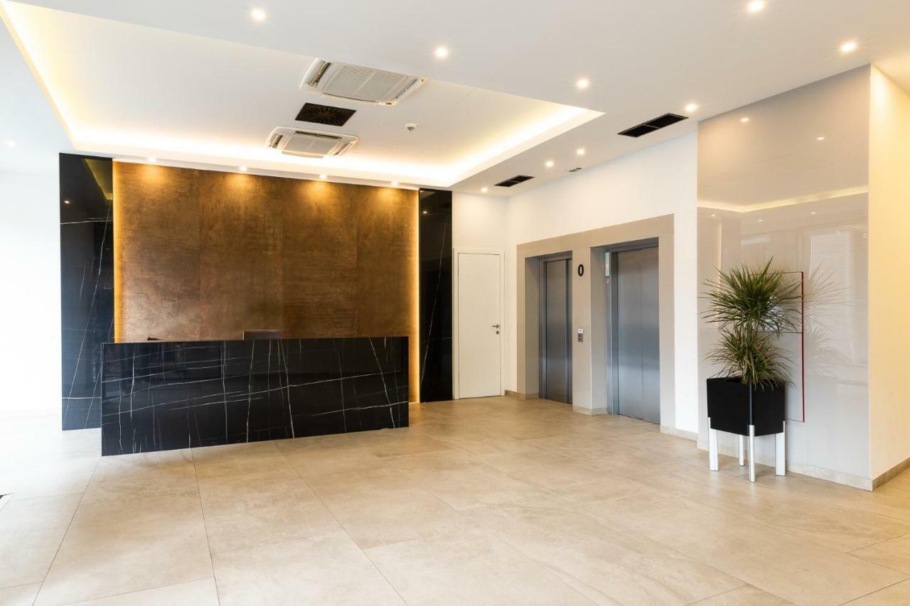 Apartment Summit